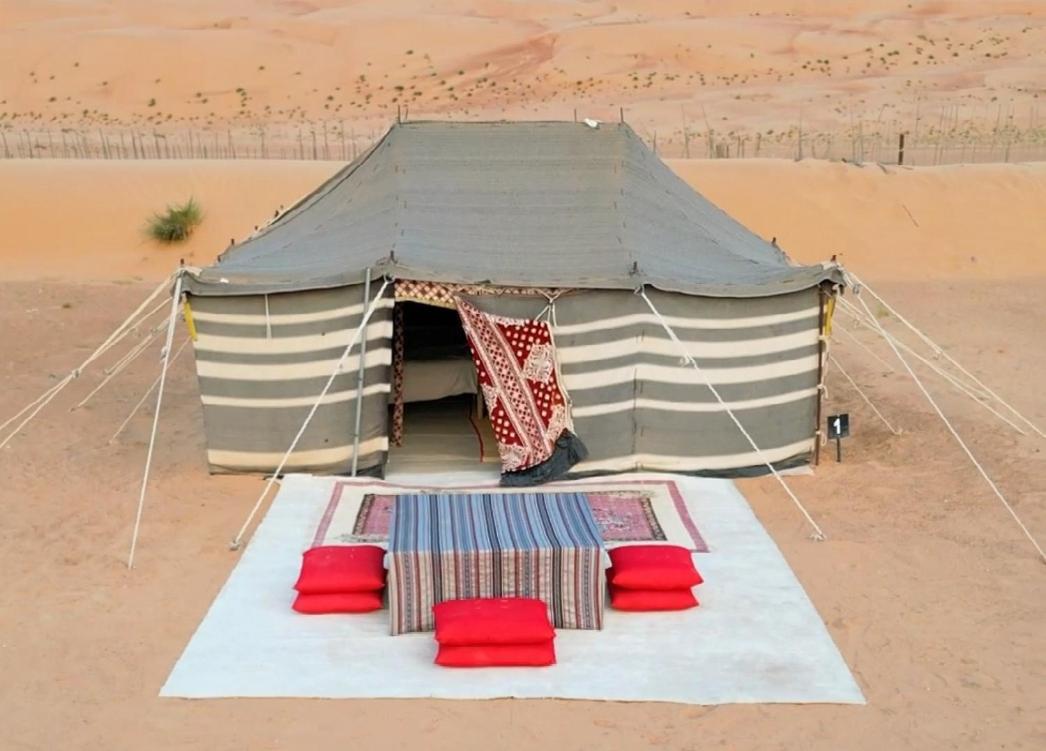 Desert Wonders Camp Ḩawīyah Exterior foto