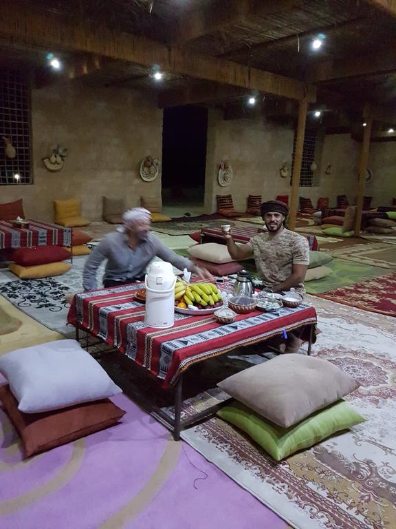 Desert Wonders Camp Ḩawīyah Exterior foto